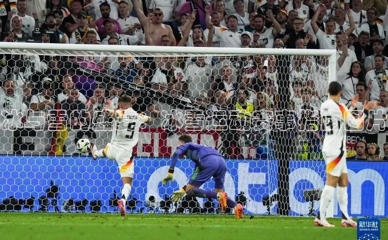 冰与雪的盛宴：冰雪运动赛事指南图片